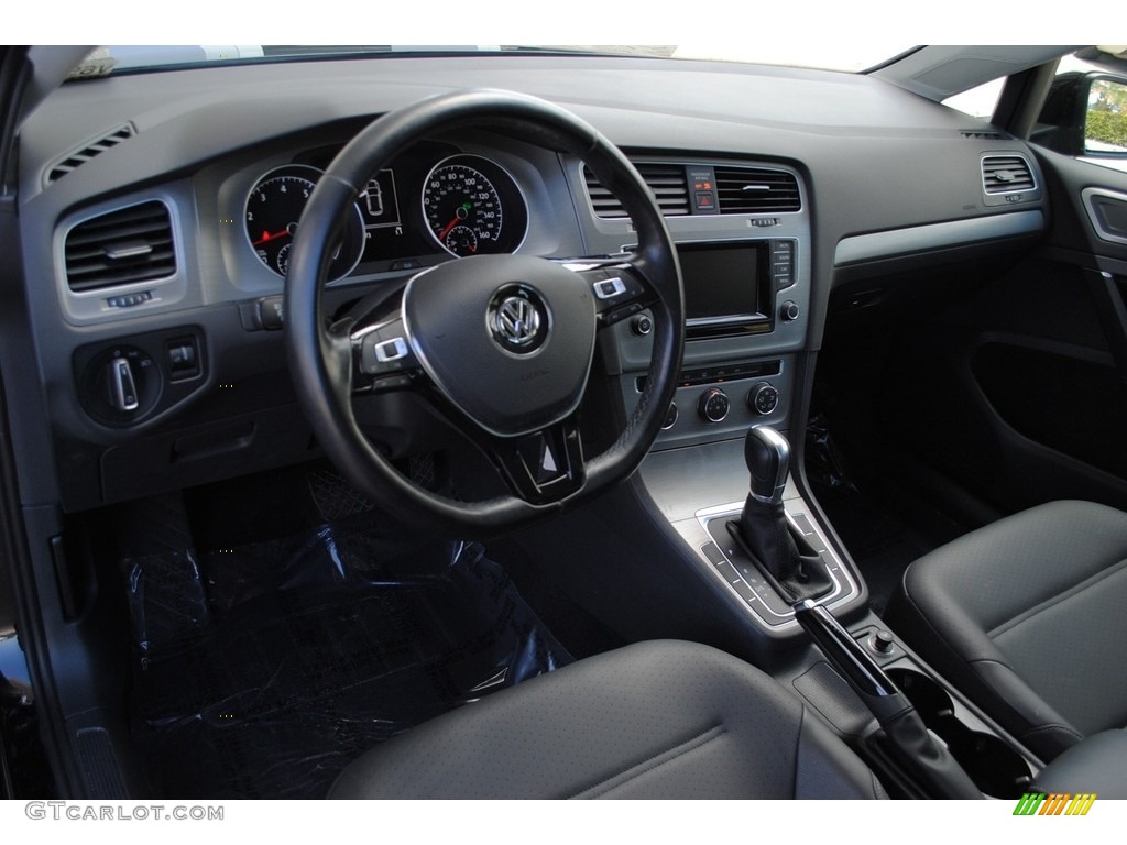 2015 Golf 4 Door 1.8T S - Black / Black photo #16