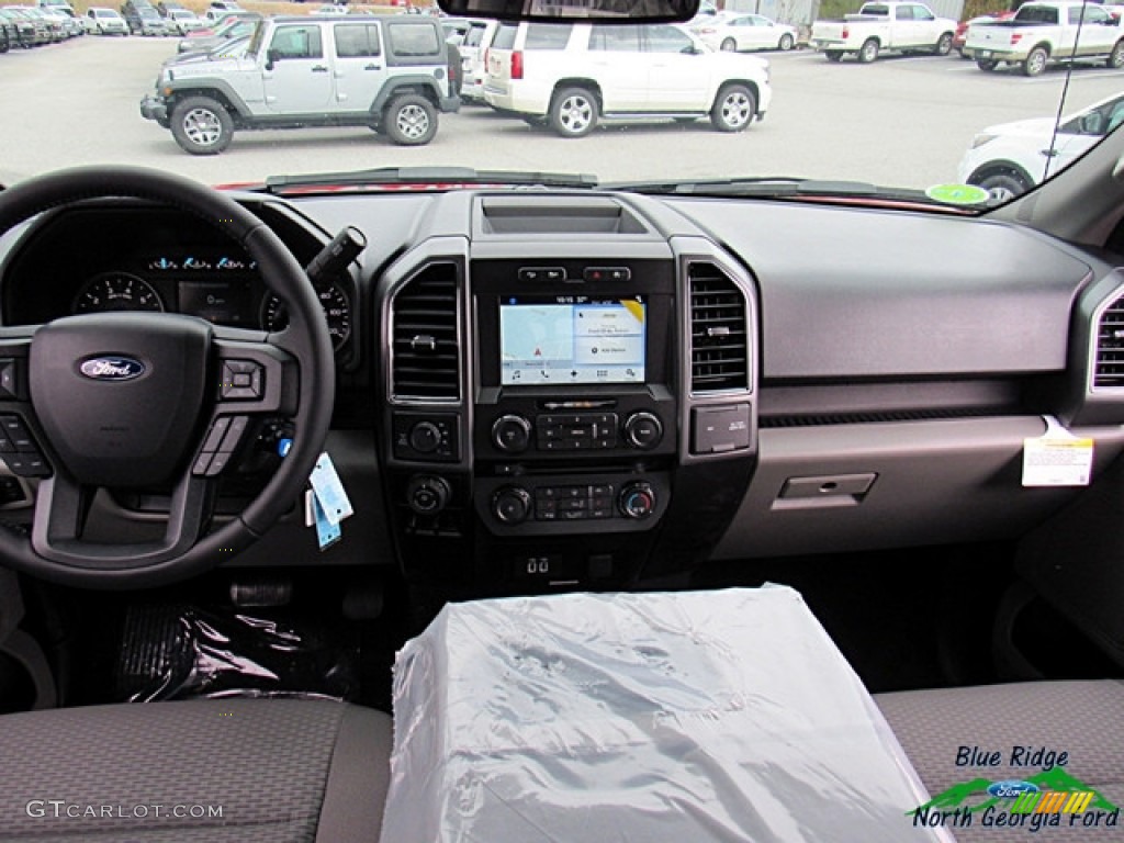 2018 F150 XLT SuperCrew 4x4 - Race Red / Earth Gray photo #26