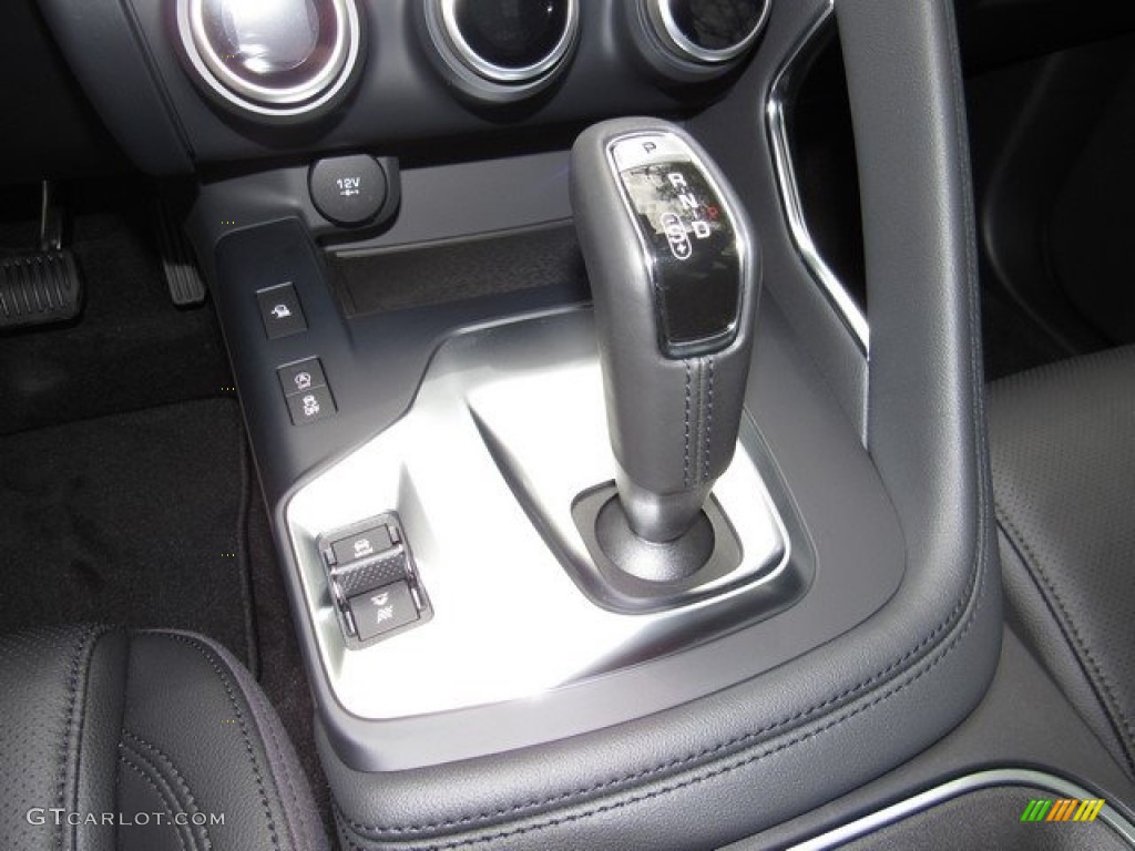 2018 Jaguar E-PACE S Transmission Photos