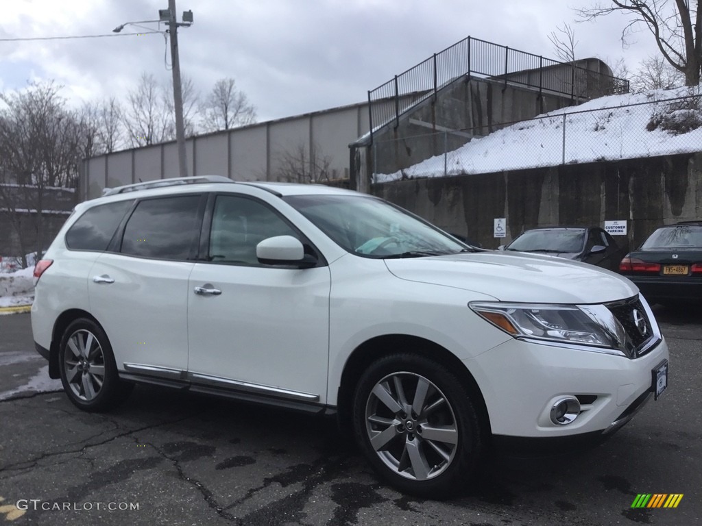 2013 Pathfinder Platinum 4x4 - Moonlight White / Almond photo #3