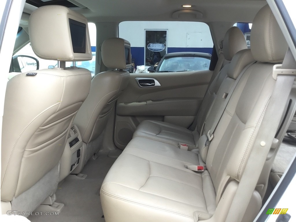 2013 Pathfinder Platinum 4x4 - Moonlight White / Almond photo #20