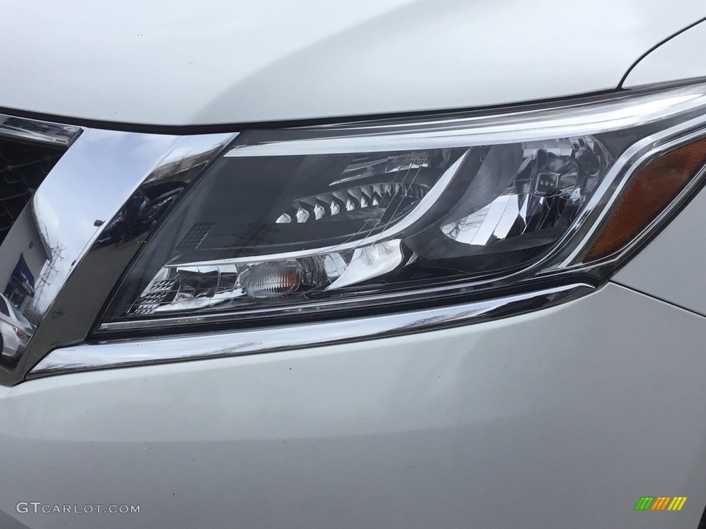 2013 Pathfinder Platinum 4x4 - Moonlight White / Almond photo #30