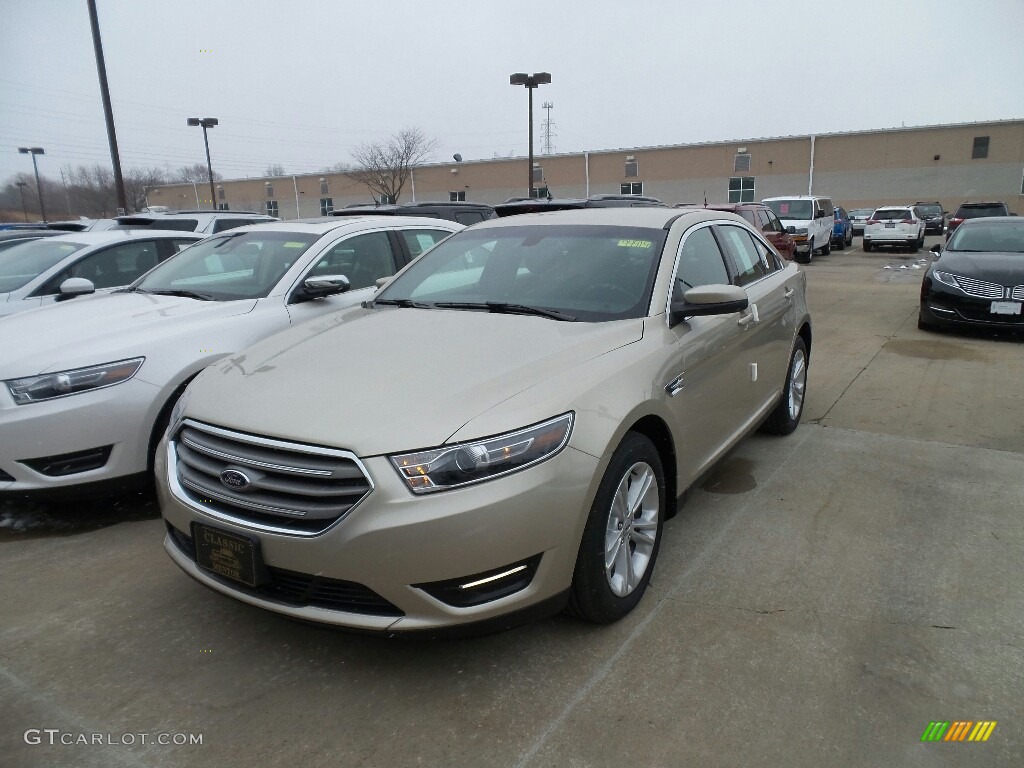 2018 Taurus SEL - White Gold / Charcoal Black photo #1