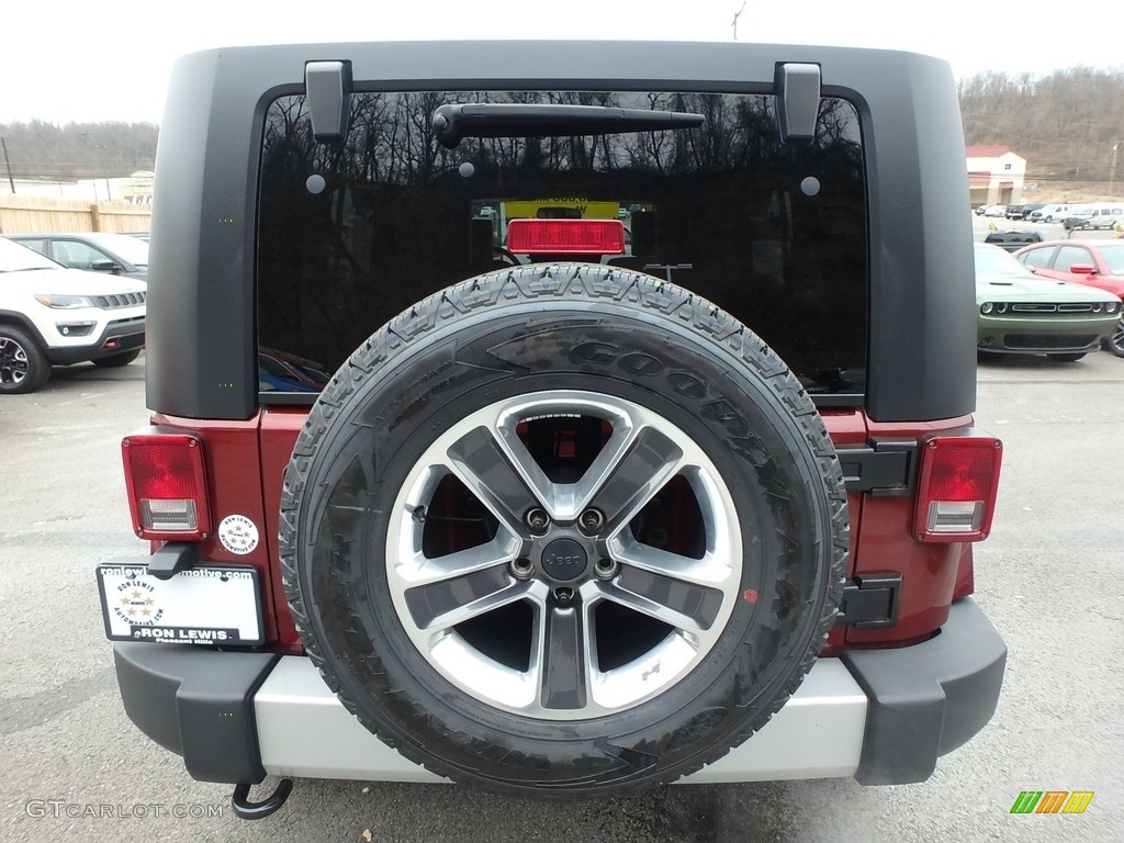 2010 Wrangler Unlimited Sahara 4x4 - Red Rock Crystal Pearl / Dark Slate Gray/Medium Slate Gray photo #4