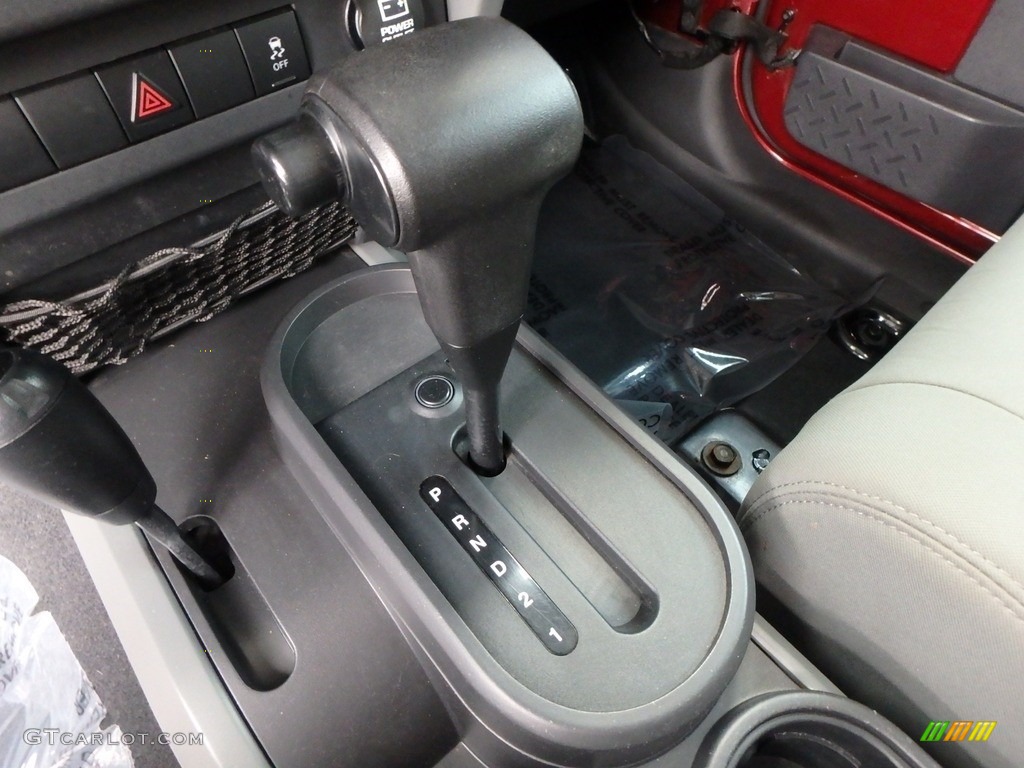 2010 Wrangler Unlimited Sahara 4x4 - Red Rock Crystal Pearl / Dark Slate Gray/Medium Slate Gray photo #17