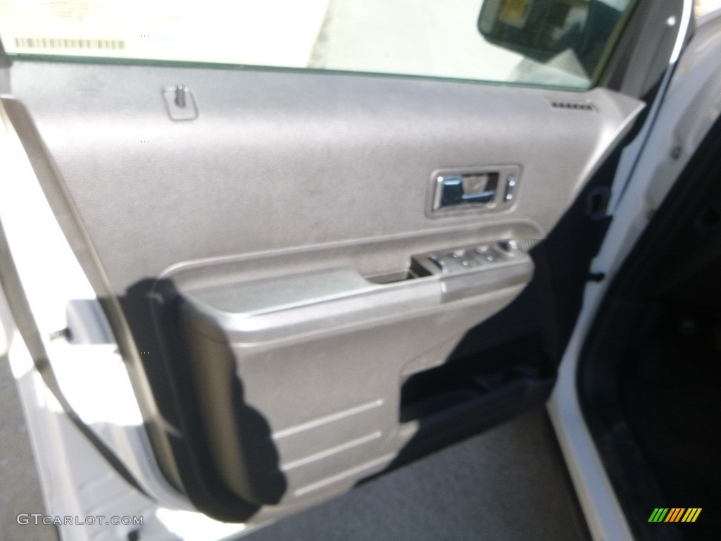 2010 Edge SE - White Suede / Medium Light Stone photo #15