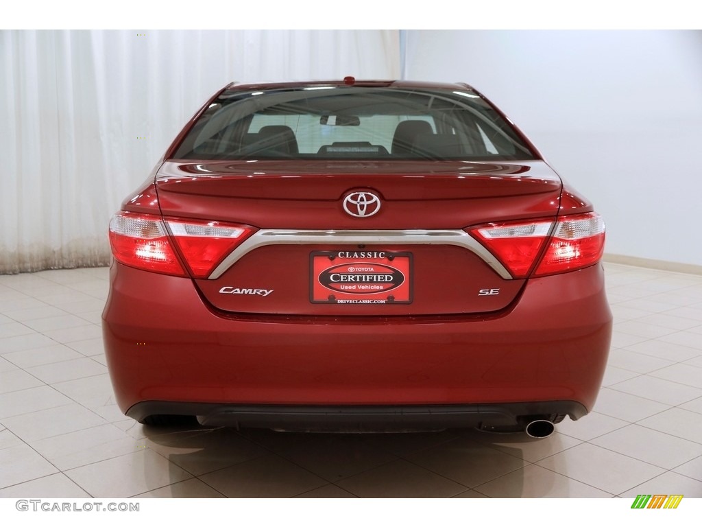 2015 Camry SE - Ruby Flare Pearl / Black photo #16