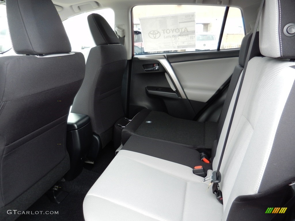 2018 RAV4 XLE - Ruby Flare Pearl / Ash photo #4