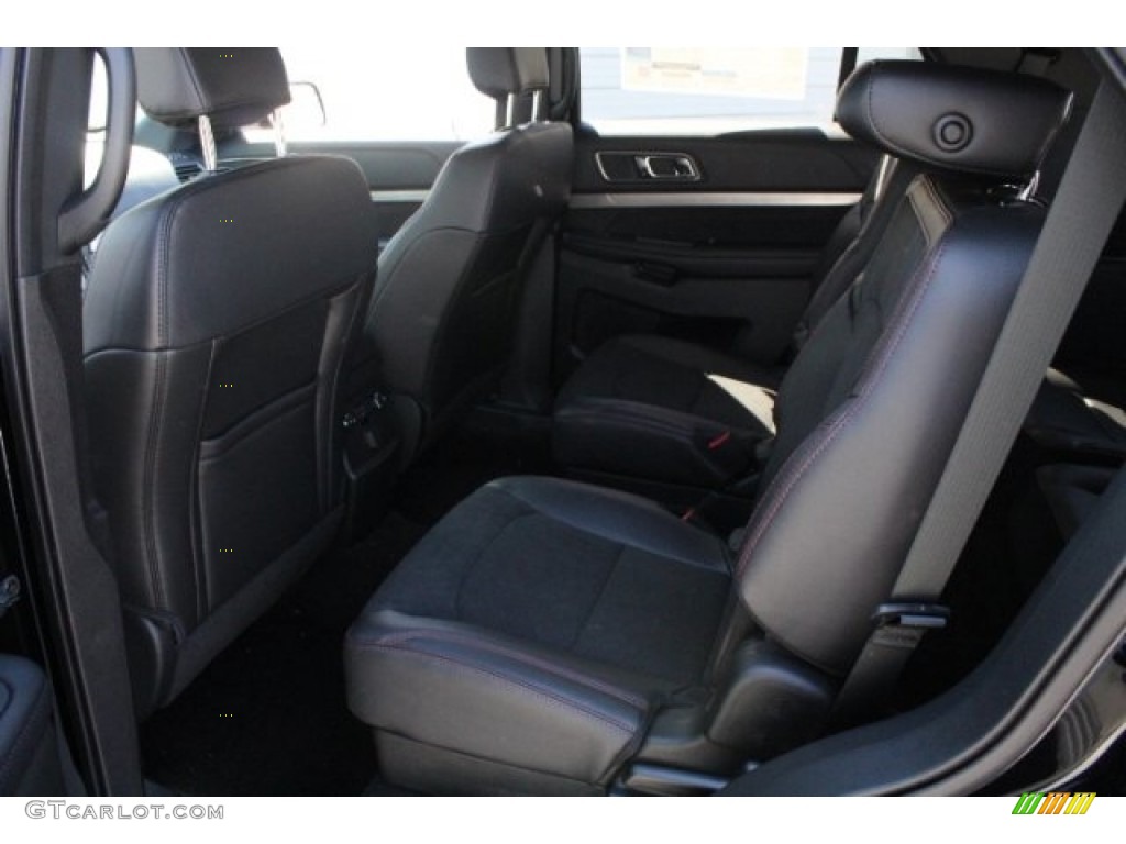2018 Explorer XLT - Shadow Black / Ebony Black photo #26