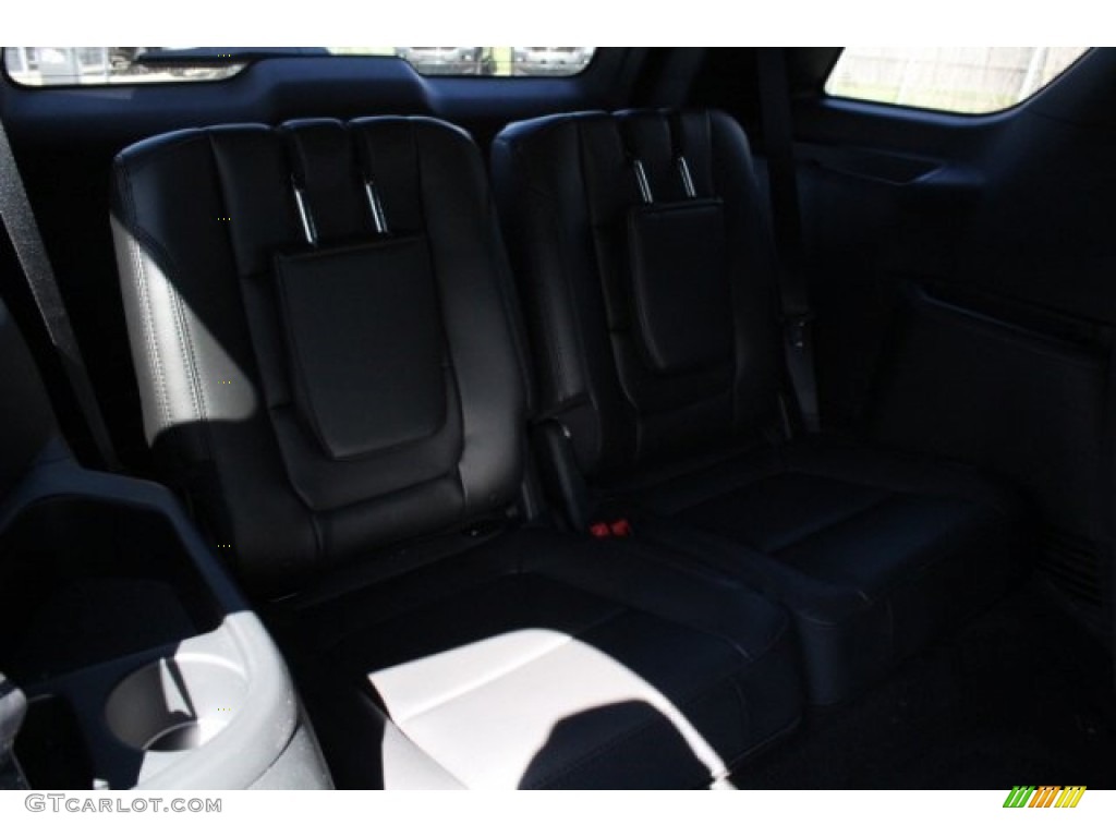 2018 Explorer XLT - Shadow Black / Ebony Black photo #34