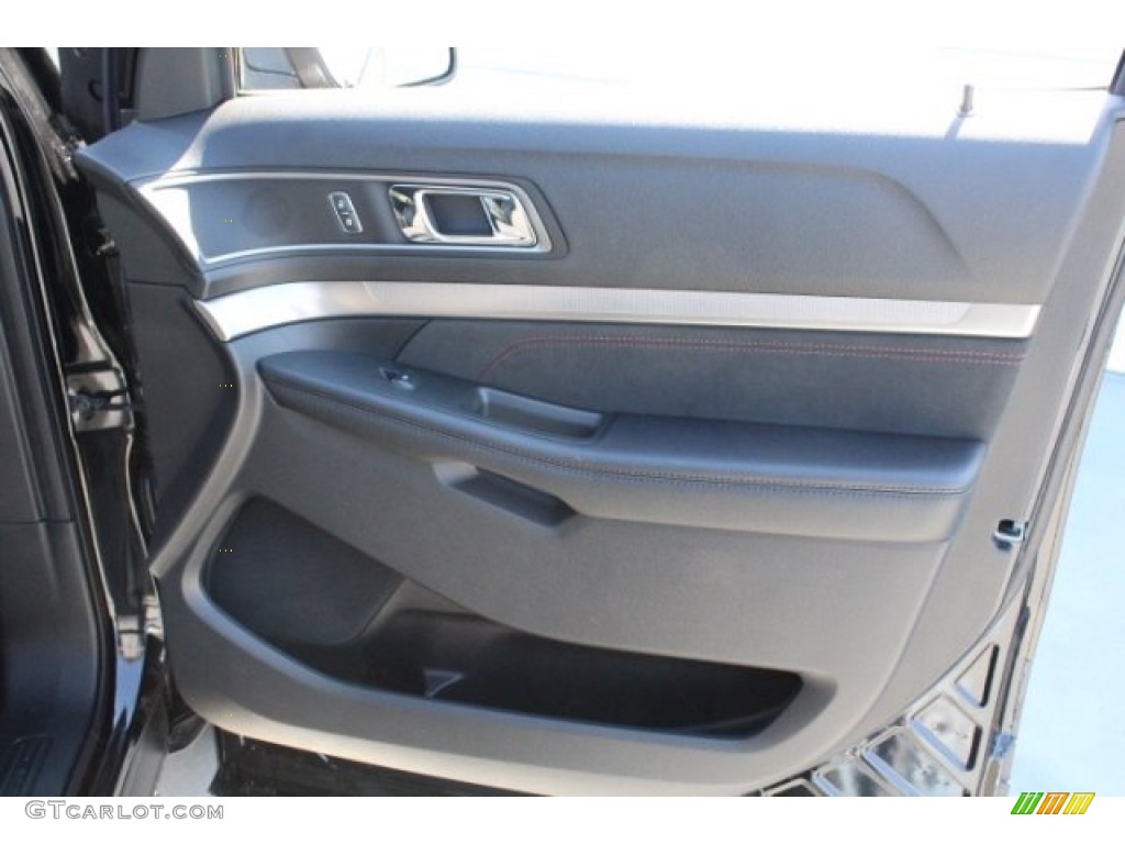 2018 Explorer XLT - Shadow Black / Ebony Black photo #35
