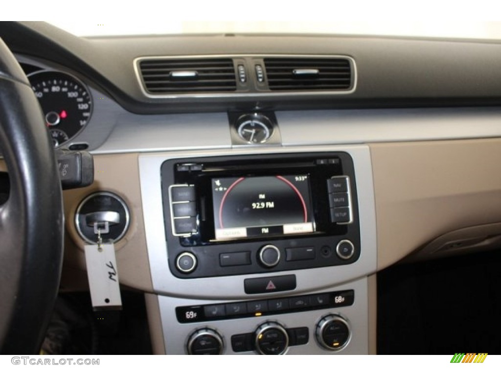 2013 CC Sport Plus - Deep Black Metallic / Desert Beige/Black photo #23