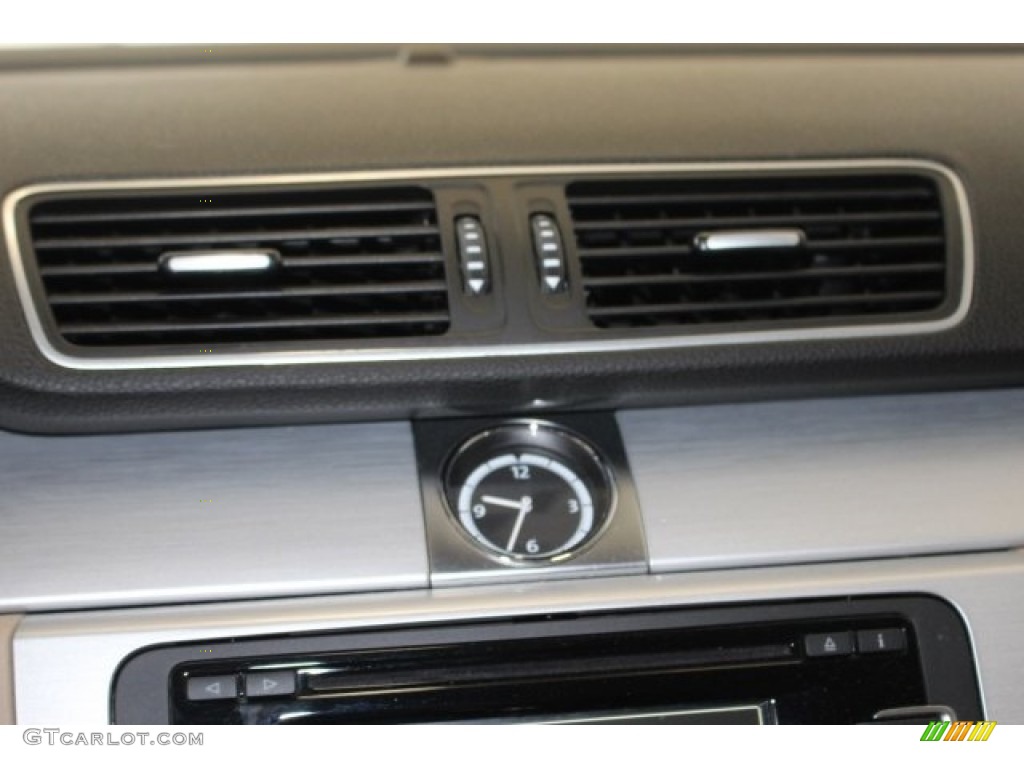 2013 CC Sport Plus - Deep Black Metallic / Desert Beige/Black photo #27