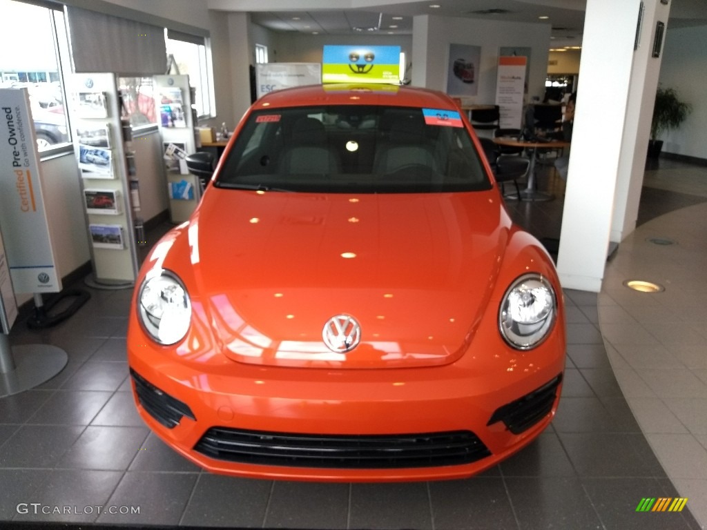 2017 Beetle 1.8T S Coupe - Habanero Orange Metallic / Titan Black photo #2