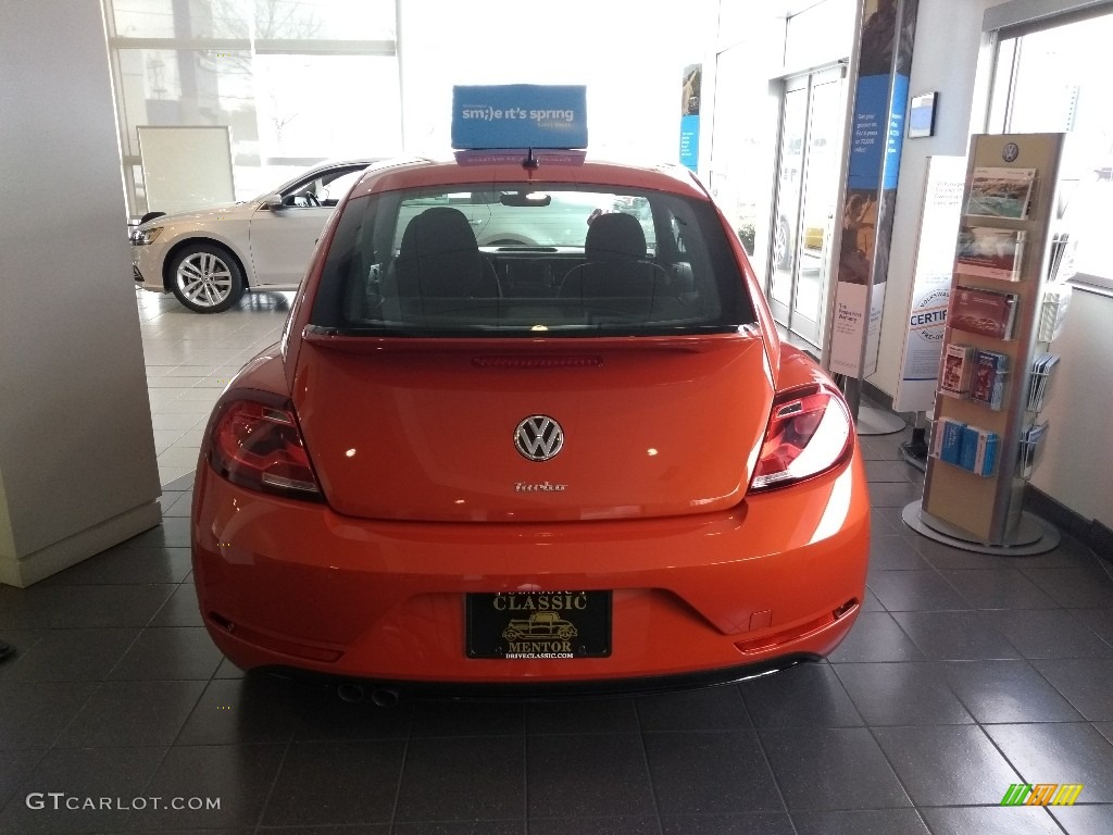 2017 Beetle 1.8T S Coupe - Habanero Orange Metallic / Titan Black photo #5