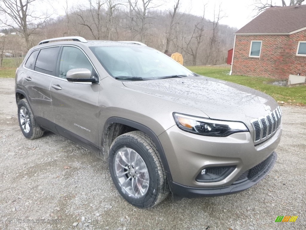 Light Brownstone Pearl 2019 Jeep Cherokee Latitude Plus 4x4 Exterior Photo #125990166
