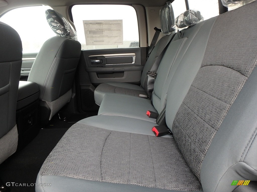 2018 1500 Big Horn Crew Cab 4x4 - Brilliant Black Crystal Pearl / Black/Diesel Gray photo #11