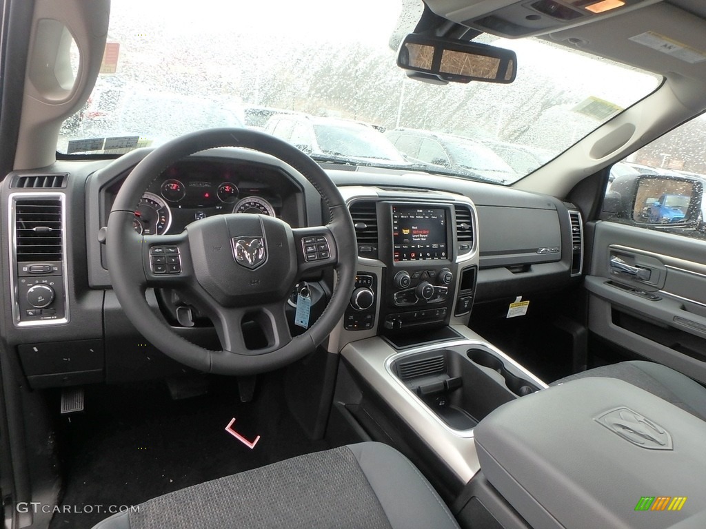 2018 1500 Big Horn Crew Cab 4x4 - Brilliant Black Crystal Pearl / Black/Diesel Gray photo #12