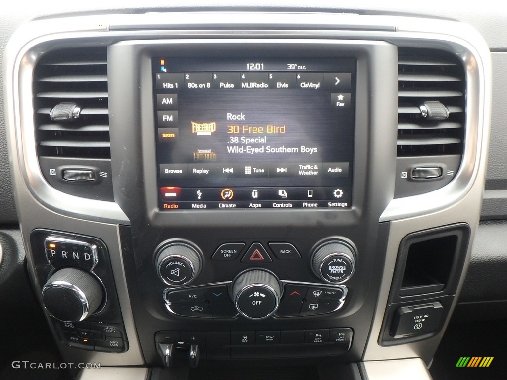 2018 1500 Big Horn Crew Cab 4x4 - Brilliant Black Crystal Pearl / Black/Diesel Gray photo #16