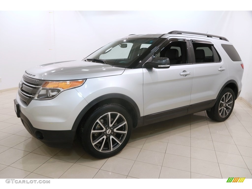 2015 Explorer XLT 4WD - Ingot Silver / Charcoal Black photo #3