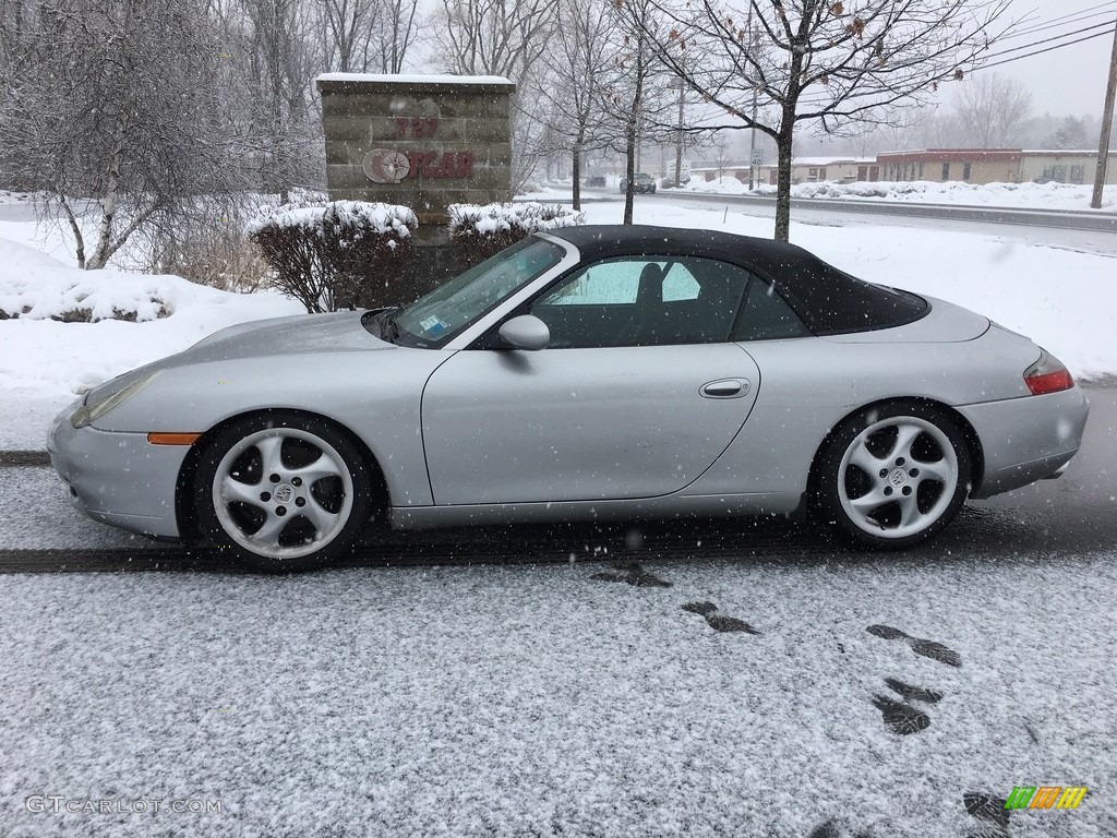 Arctic Silver Metallic Porsche 911