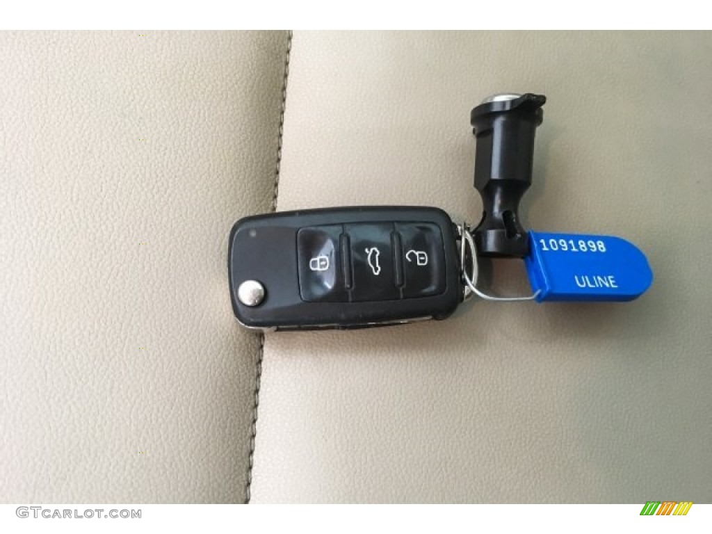 2013 Beetle 2.5L - Candy White / Beige photo #9