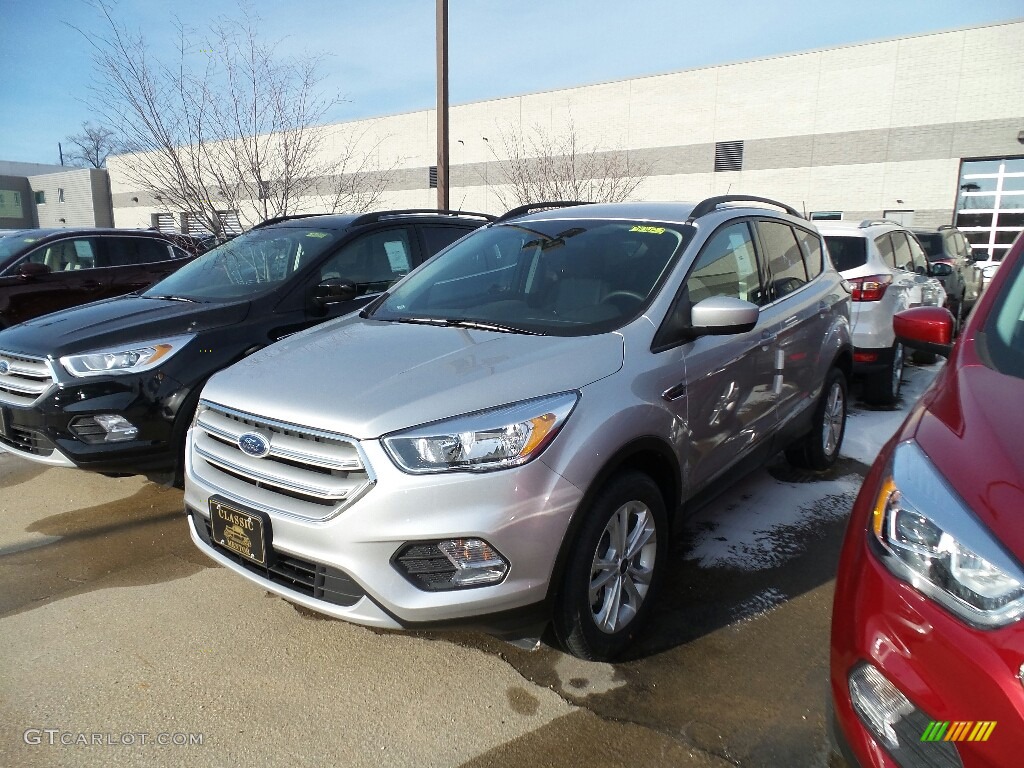 2018 Escape SE 4WD - Ingot Silver / Charcoal Black photo #1