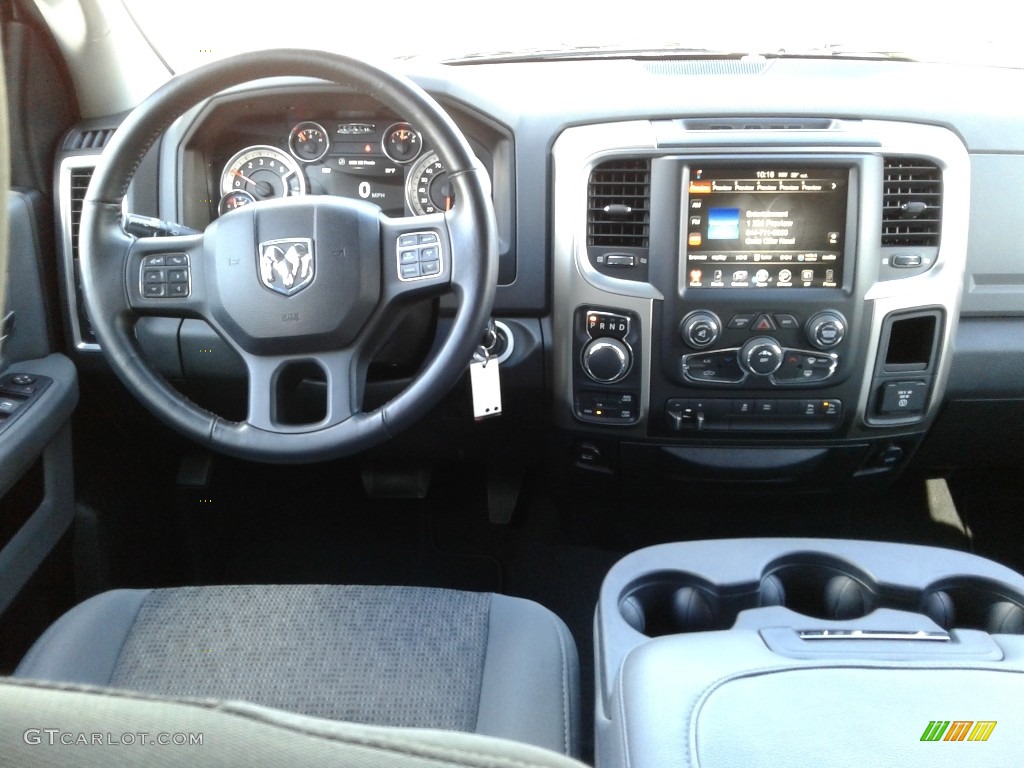 2015 1500 SLT Quad Cab 4x4 - Bright Silver Metallic / Black/Diesel Gray photo #31