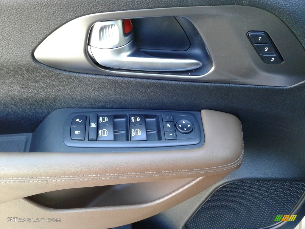 2018 Pacifica Limited - Molten Silver / Black/Deep Mocha photo #18
