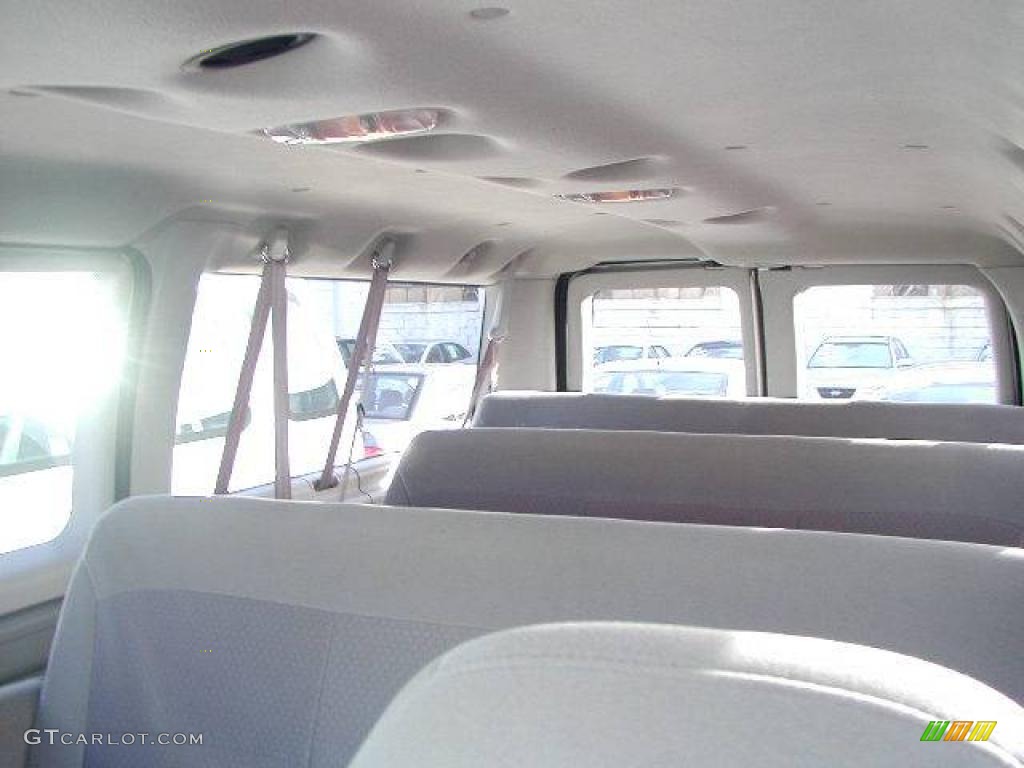 2007 E Series Van E350 Super Duty XLT Passenger - Oxford White / Medium Flint Grey photo #4