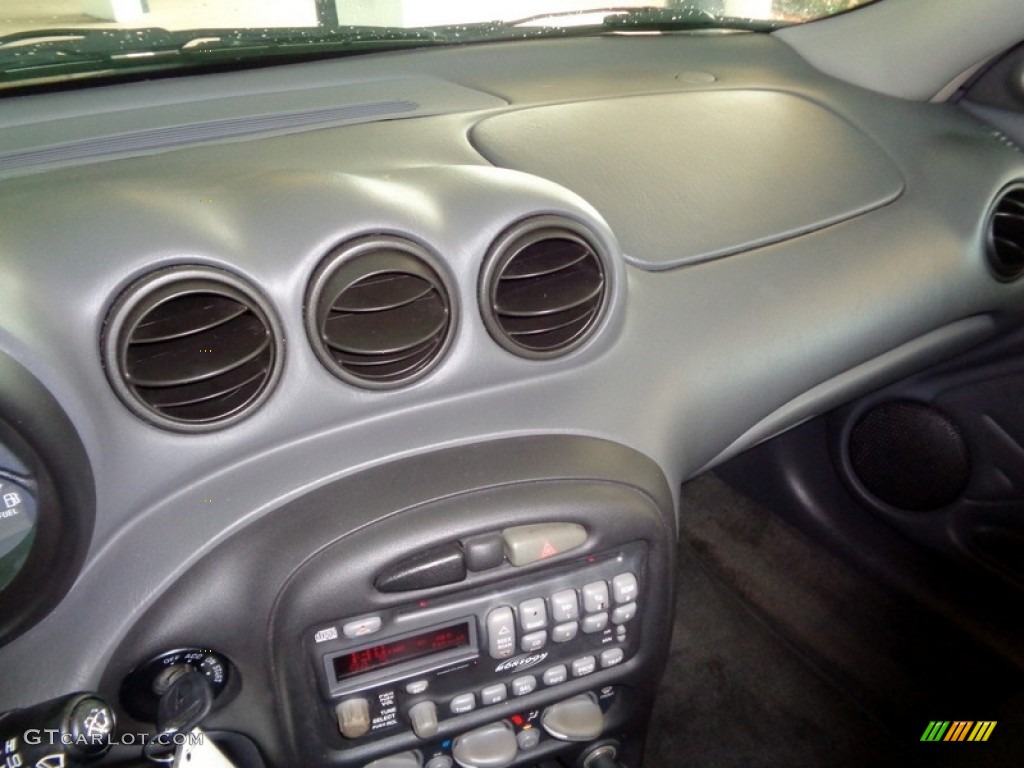 2004 Grand Am SE Sedan - Black / Dark Pewter photo #52