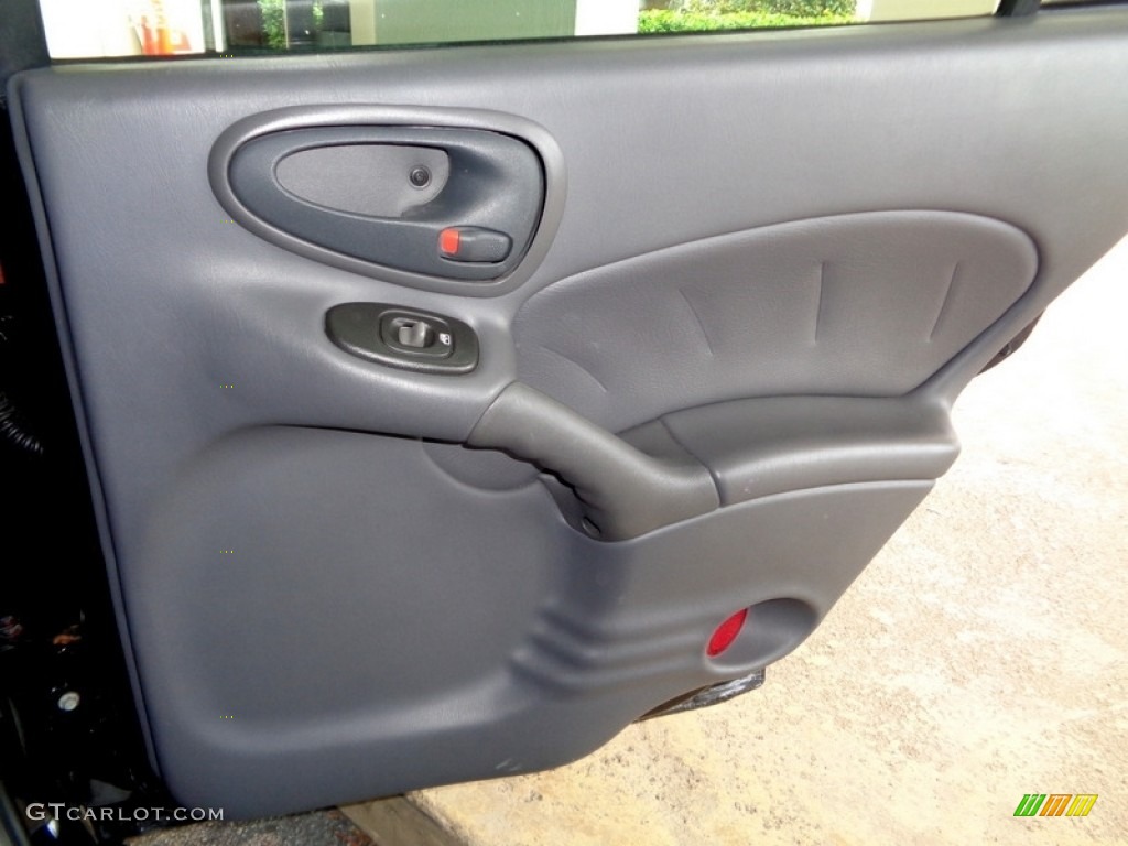 2004 Grand Am SE Sedan - Black / Dark Pewter photo #57