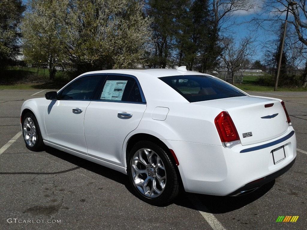 2018 300 C - Bright White / Black photo #8