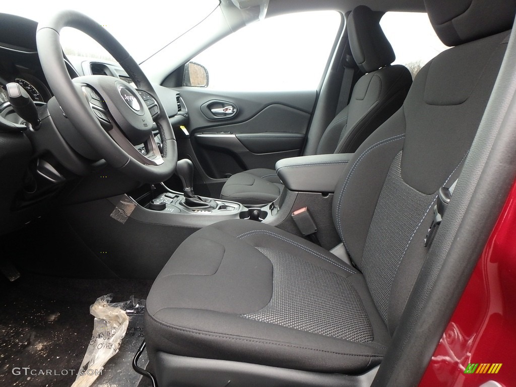 2019 Jeep Cherokee Latitude 4x4 Front Seat Photo #126021710