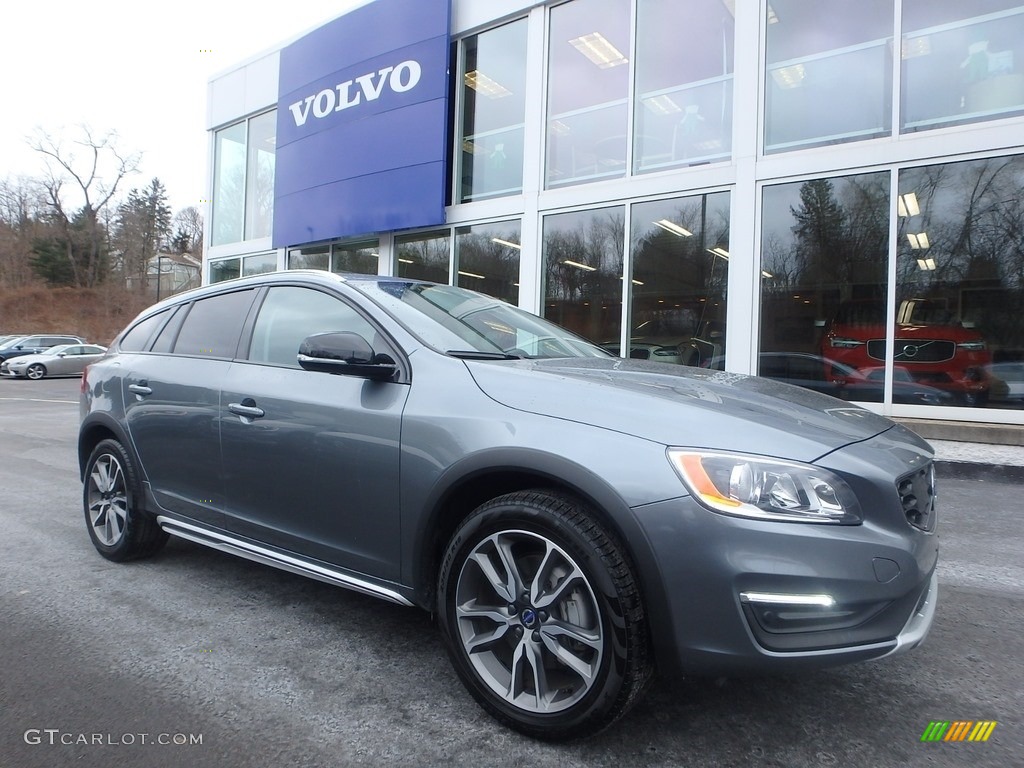 2017 V60 Cross Country T5 AWD - Osmium Grey Metallic / Off Black photo #1