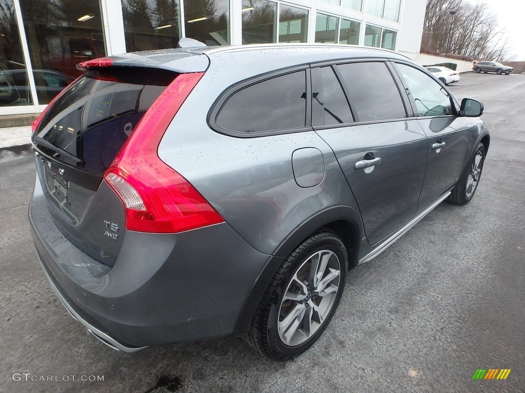 2017 V60 Cross Country T5 AWD - Osmium Grey Metallic / Off Black photo #3