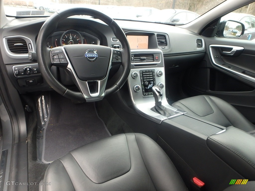 Off Black Interior 2017 Volvo V60 Cross Country T5 AWD Photo #126024734