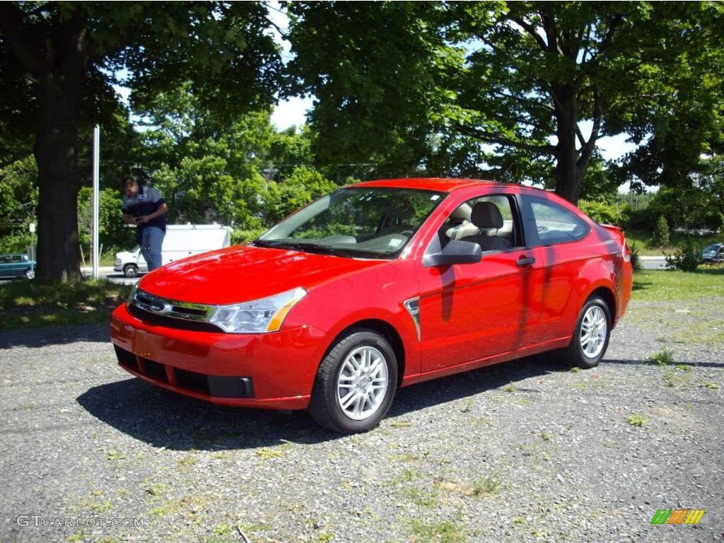 2008 Focus SE Coupe - Vermillion Red / Medium Stone photo #1