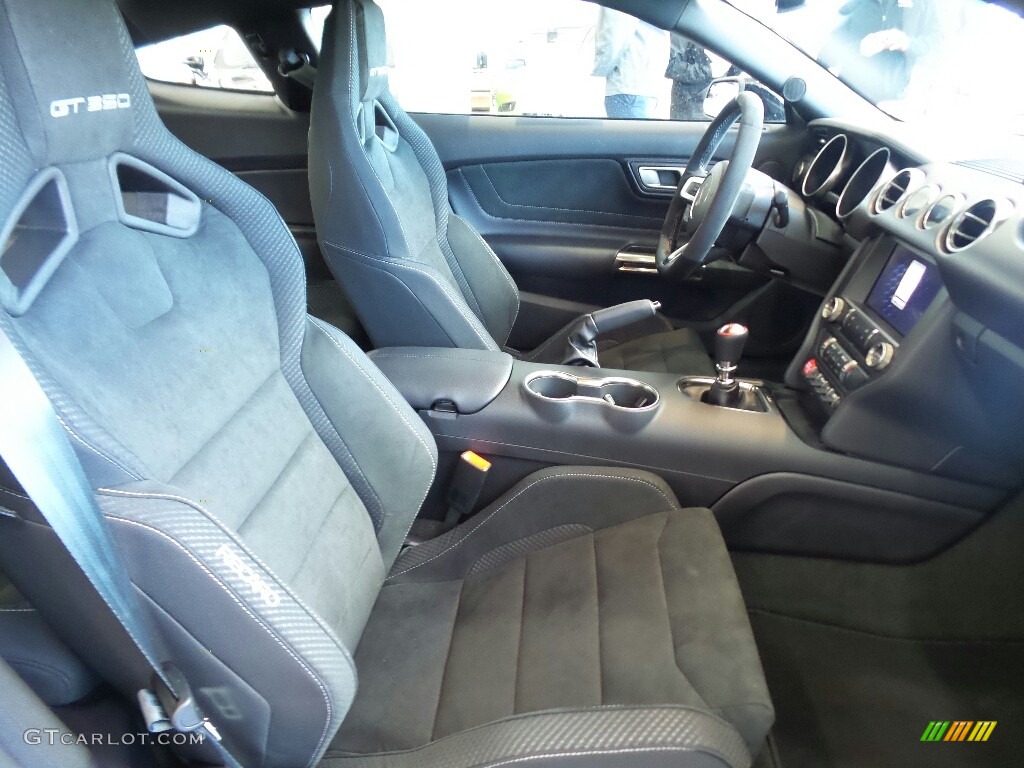 Ebony Interior 2018 Ford Mustang Shelby GT350 Photo #126029426