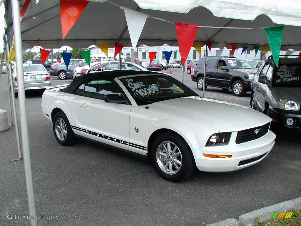 2009 Performance White Ford Mustang V6 Premium Convertible