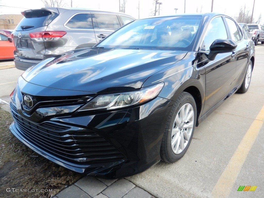 2018 Camry LE - Midnight Black Metallic / Ash photo #1