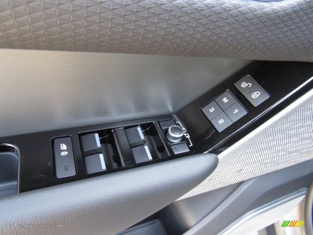 2018 Range Rover Velar R Dynamic SE - Silicon Silver Metallic / Ebony photo #24