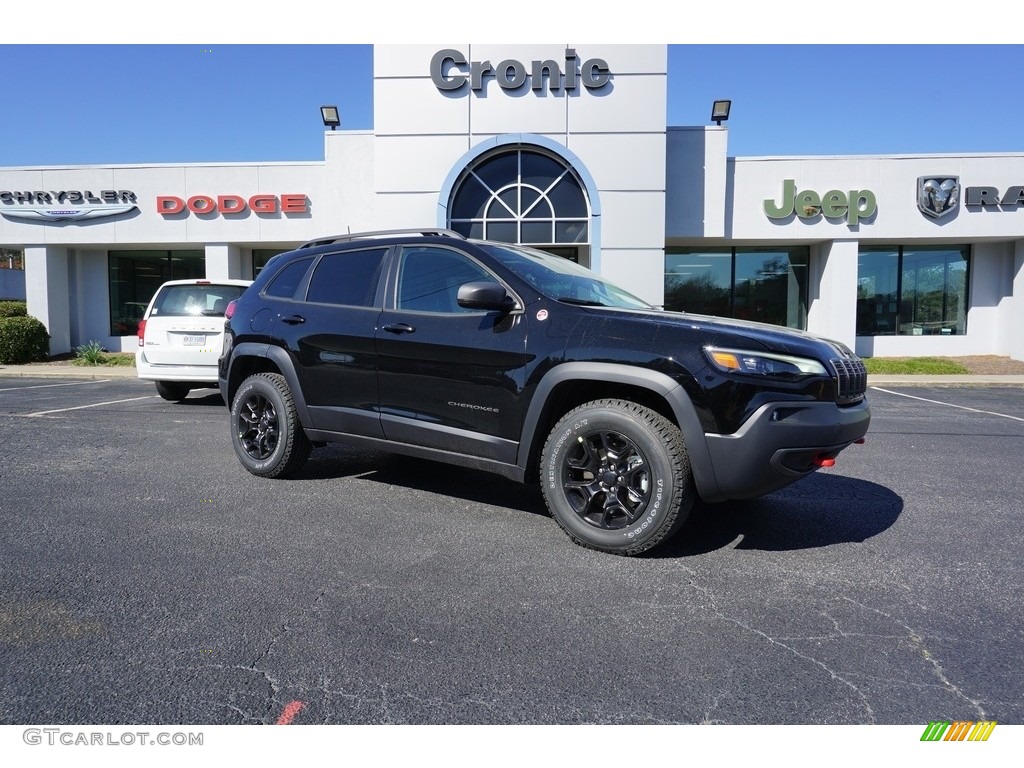 2019 Cherokee Trailhawk Elite 4x4 - Diamond Black Crystal Pearl / Black photo #1