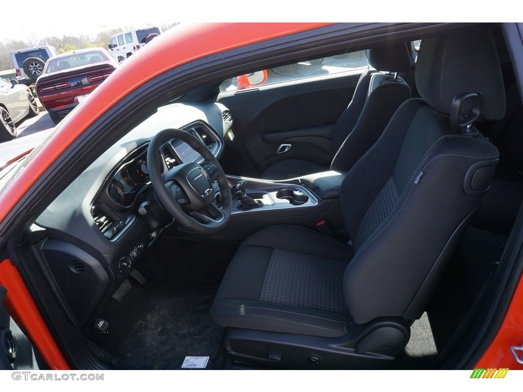 2018 Challenger R/T - Go Mango / Black photo #5