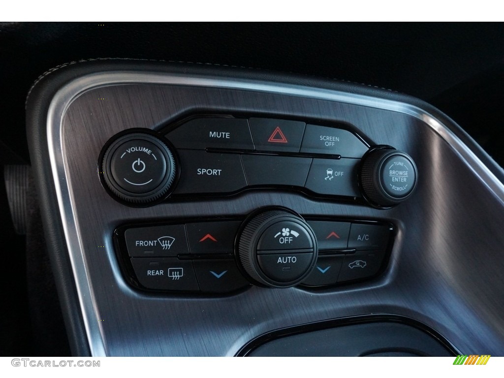 2018 Challenger R/T - Go Mango / Black photo #8