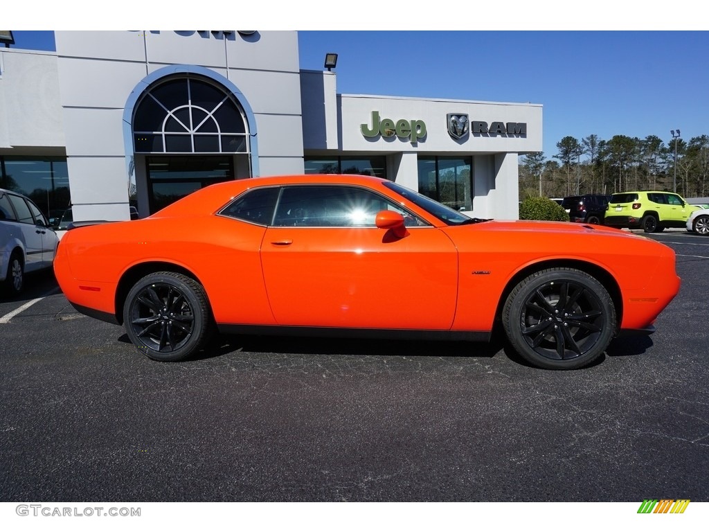 2018 Challenger R/T - Go Mango / Black photo #13