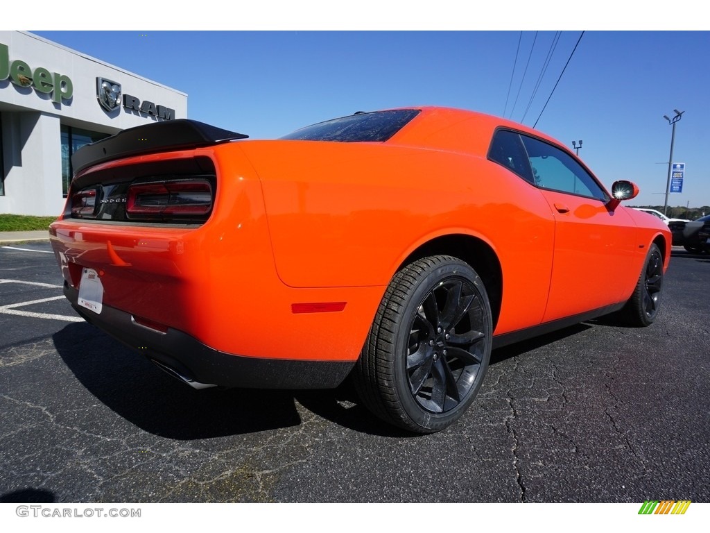 2018 Challenger R/T - Go Mango / Black photo #14