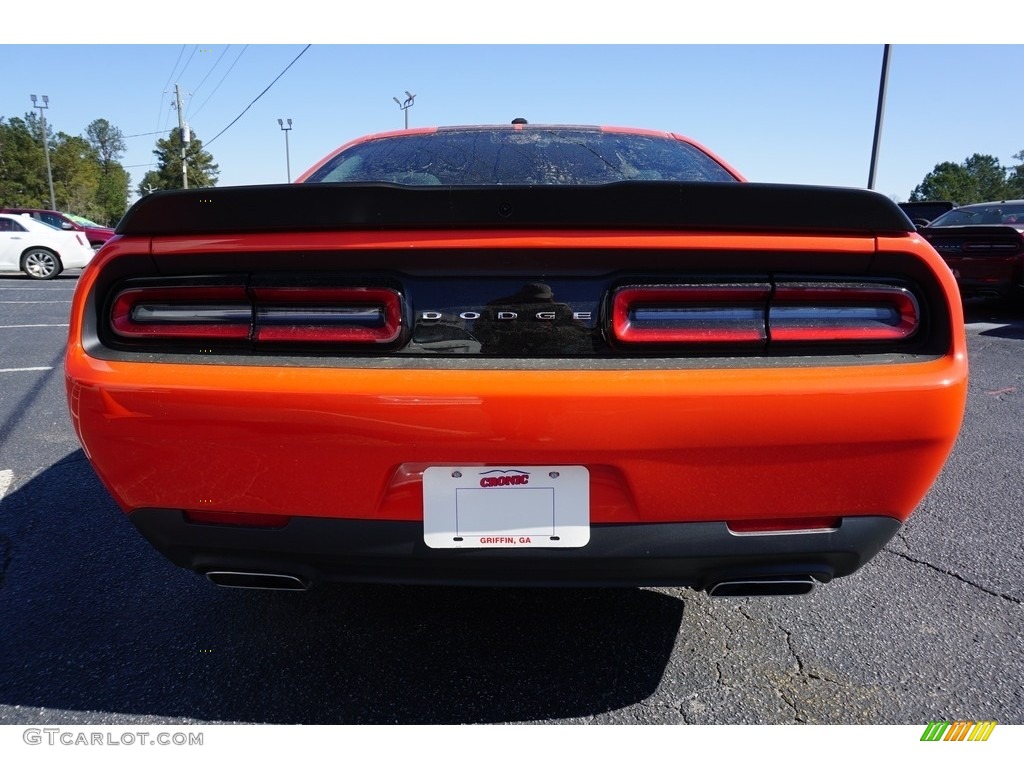 2018 Challenger R/T - Go Mango / Black photo #15
