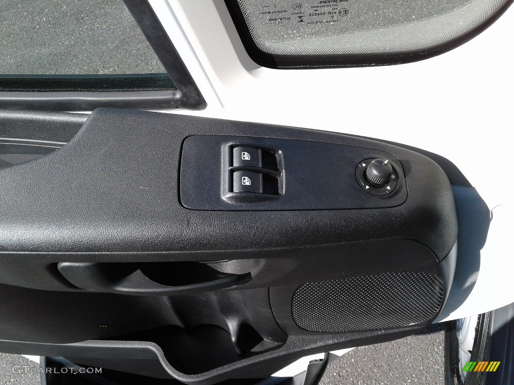 2018 Ram ProMaster 3500 Cutaway Utility Van Controls Photo #126042125
