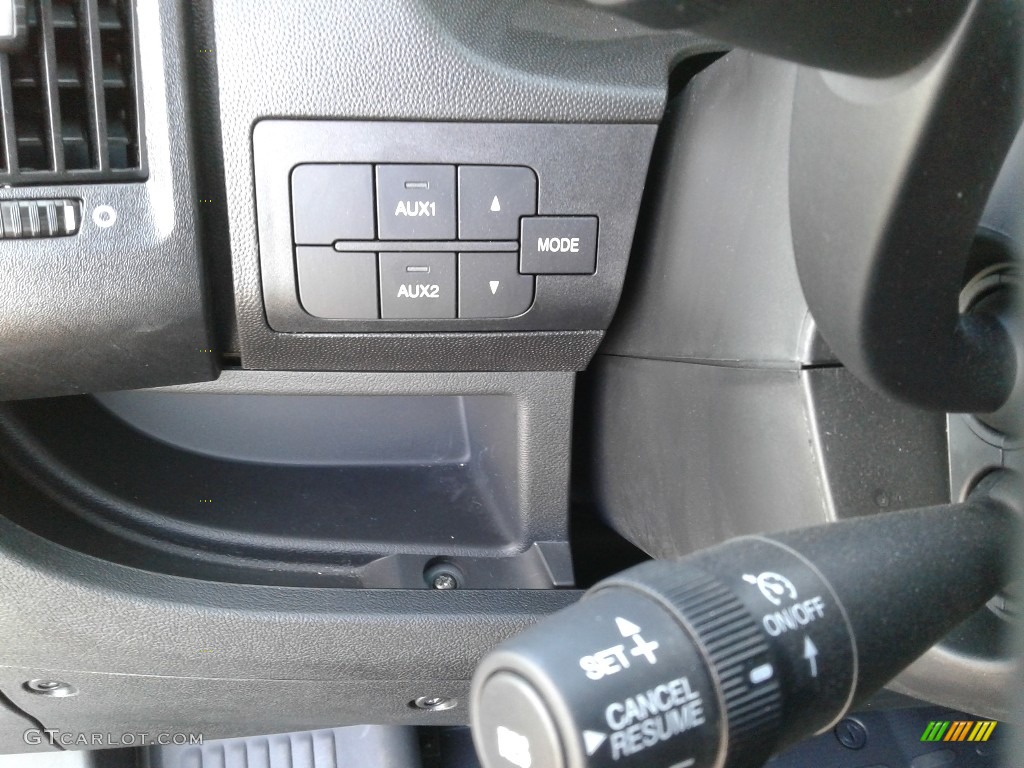 2018 Ram ProMaster 3500 Cutaway Utility Van Controls Photo #126042212